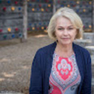 Meet your Posher, Leslie